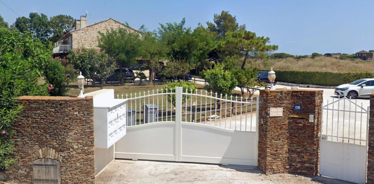 Grand Studio A 5Mns De La Plage Des Salins Hyères Extérieur photo