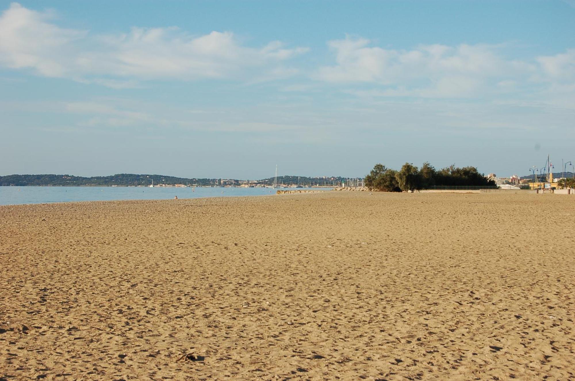 Grand Studio A 5Mns De La Plage Des Salins Hyères Extérieur photo